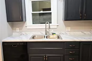 598 Cassius Ave, Youngstown, OH 44505 - Photo 7