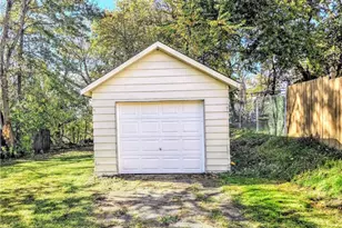 598 Cassius Ave, Youngstown, OH 44505 - Photo 33