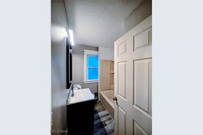 598 Cassius Avenue, Youngstown, OH 44505 - Photo 25