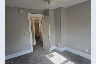 598 Cassius Avenue, Youngstown, OH 44505 - Photo 9