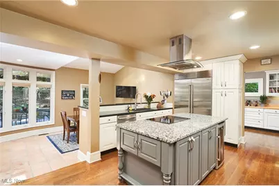 285 Nob Hill Drive, Akron, OH 44303 - Photo 13