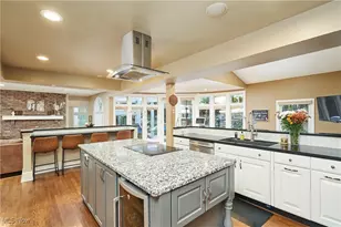 285 Nob Hill Dr, Akron, OH 44303 - Photo 11