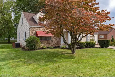 575 Breetz Drive, Campbell, OH 44405 - Photo 3