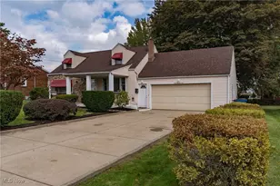 575 Breetz Dr, Campbell, OH 44405 - Photo 5