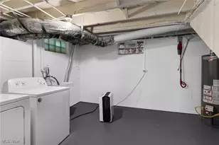 575 Breetz Dr, Campbell, OH 44405 - Photo 25