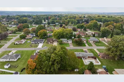 575 Breetz Drive, Campbell, OH 44405 - Photo 33