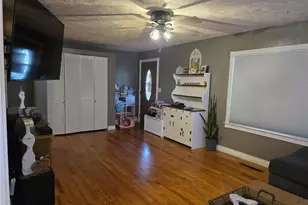 129 E 4th St, Warsaw, OH 43844 - Photo 7