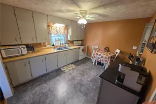 129 E 4th St, Warsaw, OH 43844 - Photo 9