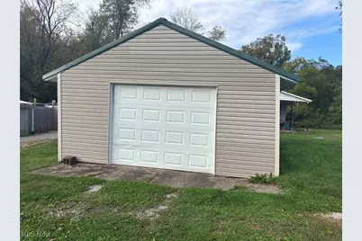 2036 Ridge Avenue, Zanesville, OH 43701 - Photo 9