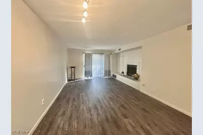 26101 Village Lane #104, Beachwood, OH 44122 - Photo 5