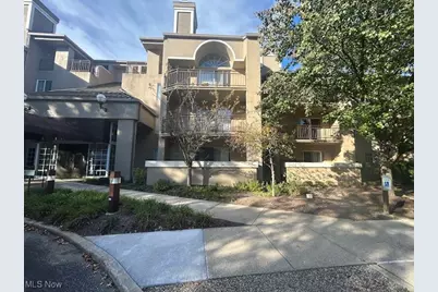 26101 Village Lane #104, Beachwood, OH 44122 - Photo 3