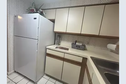 26101 Village Lane #104, Beachwood, OH 44122 - Photo 15