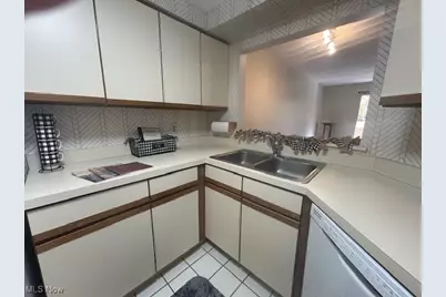 26101 Village Lane #104, Beachwood, OH 44122 - Photo 13