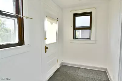 459 Tenney Avenue, Campbell, OH 44405 - Photo 9