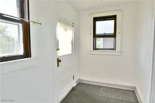 459 Tenney Ave, Campbell, OH 44405 - Photo 9