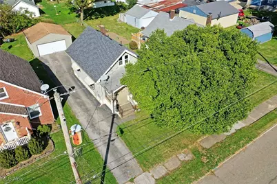 227 Maplewood Avenue, Struthers, OH 44471 - Photo 9