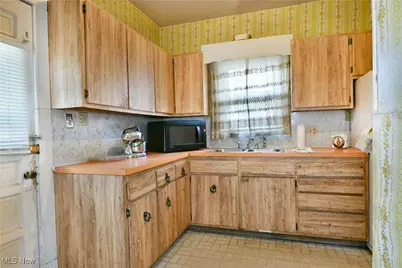 227 Maplewood Avenue, Struthers, OH 44471 - Photo 27