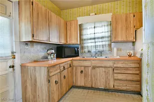 227 Maplewood Ave, Struthers, OH 44471 - Photo 27