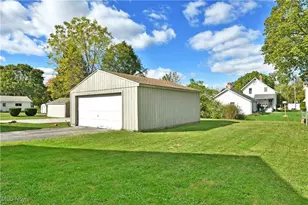 227 Maplewood Ave, Struthers, OH 44471 - Photo 7