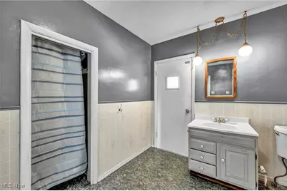 1128 W 11th Street, Lorain, OH 44052 - Photo 33