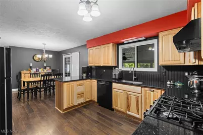 502 Valley Crest Drive, Mogadore, OH 44260 - Photo 11