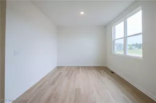 23446 Kim's Trl, Columbia Station, OH 44028 - Photo 5