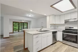 609 Meredith Ln, Cuyahoga Falls, OH 44223 - Photo 13