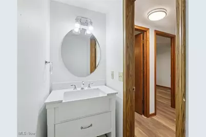 609 Meredith Lane, Cuyahoga Falls, OH 44223 - Photo 23