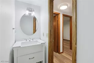 609 Meredith Ln, Cuyahoga Falls, OH 44223 - Photo 23