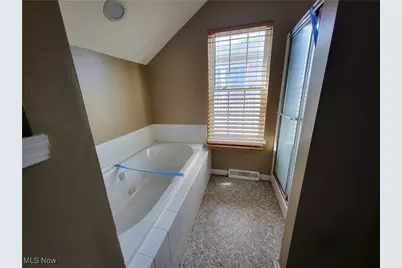 16216 Sunny Glenn Avenue, Loveland, OH 44128 - Photo 15