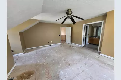 16216 Sunny Glenn Avenue, Loveland, OH 44128 - Photo 13