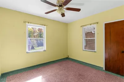 6565 McCartney Road, Lowellville, OH 44436 - Photo 23