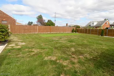 378 Westwood Drive, Steubenville, OH 43952 - Photo 5