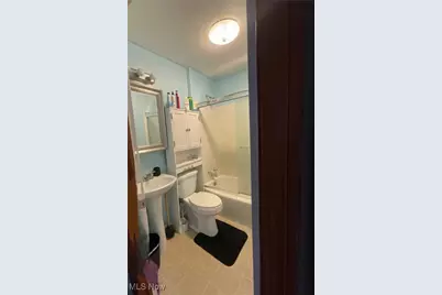 276 E 317 Street, Willowick, OH 44095 - Photo 5