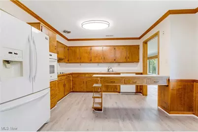 13690 W 130th Street, Strongsville, OH 44136 - Photo 9