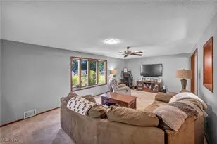 30603 Crescent, Willowick, OH 44095 - Photo 7