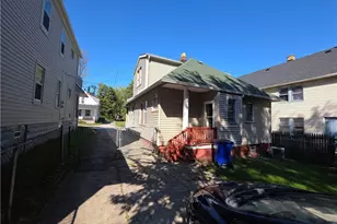 3477 W 63rd St, Loveland, OH 44102 - Photo 5