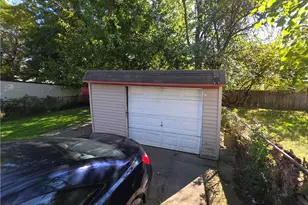 3477 W 63rd St, Loveland, OH 44102 - Photo 9