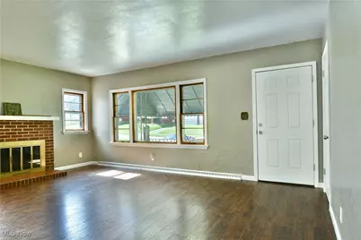 219 N Maryland Avenue, Youngstown, OH 44509 - Photo 9