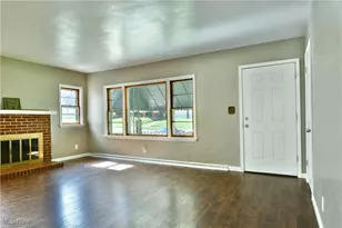 219 N Maryland Ave, Youngstown, OH 44509 - Photo 9