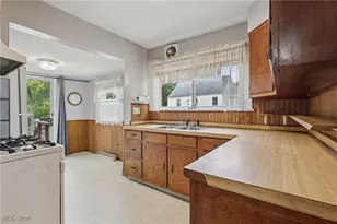 1674 Betz Dr, Akron, OH 44306 - Photo 11