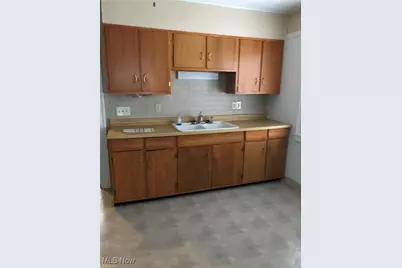 2067 Carabel Avenue, Oakwood, OH 44107 - Photo 5