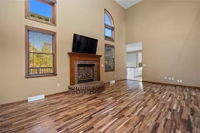 1095 Arrowhead Drive, Vermilion, OH 44089 - Photo 7