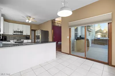 1095 Arrowhead Drive, Vermilion, OH 44089 - Photo 9