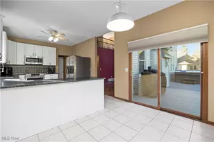 1095 Arrowhead Dr, Vermilion, OH 44089 - Photo 9