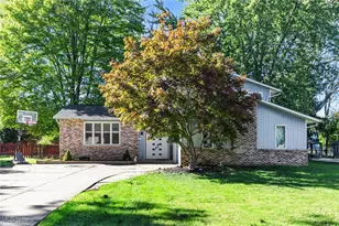 10060 Ridgewood Dr, Twinsburg, OH 44087 - Photo 3