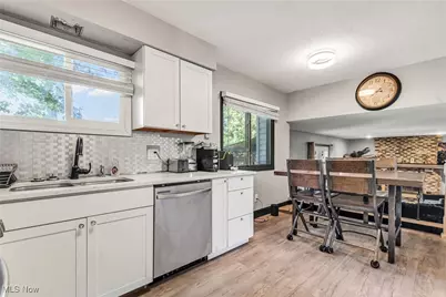 10060 Ridgewood Drive, Twinsburg, OH 44087 - Photo 7