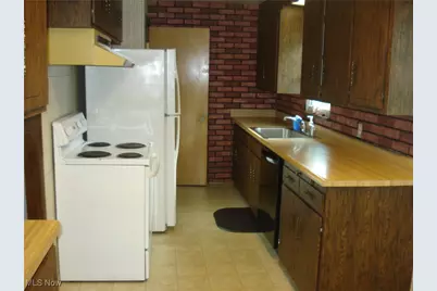 2253 E 290th Street, Wickliffe, OH 44092 - Photo 7