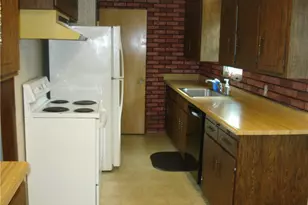 2253 E 290th St, Wickliffe, OH 44092 - Photo 7