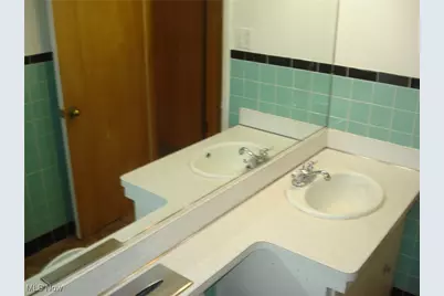 2253 E 290th Street, Wickliffe, OH 44092 - Photo 19